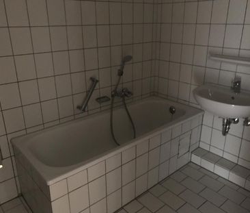 Zentral gelegene Balkonwohnung mit Gäste WC und neuen Türen - Foto 6