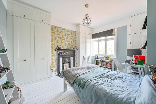 4 bedroom semi-detached house to rent - Photo 1