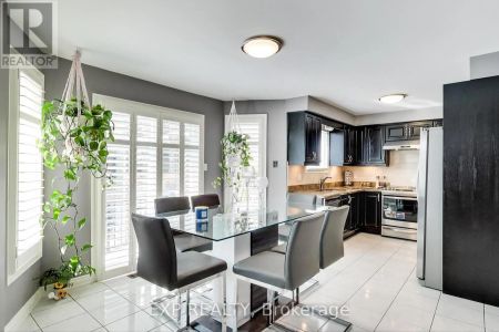 12 HIGHBURY DRIVE - Photo 4