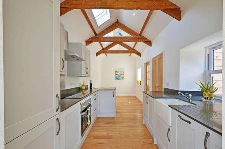 Trewedna Lane, Perranwell Station, TR3 - Photo 2