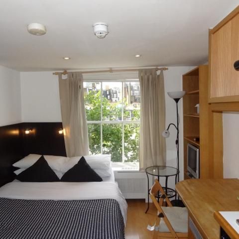 Flat 24 Cartwright Gardens, Bloomsbury WC1H 9EH - Photo 1