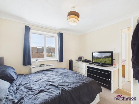 2 bedroom end of terrace house to rent - Photo 3