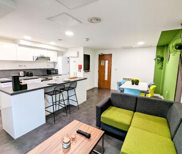 1 bedroom in a house share to rent - Photo 2