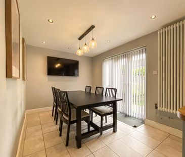 4 bedroom end of terrace house to rent - Photo 3