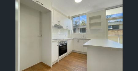 Newly updated one bedroom unit in the heart of Meadowbank - Photo 2