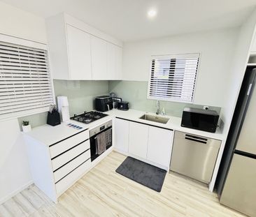 HENDERSON, 3 BEDROOMS - Photo 5