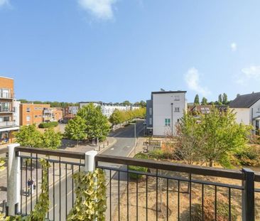 2 bedroom apartment to rent Canalside, Redhill, Surrey, RH1 - Photo 1