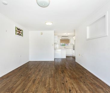 16 Bluegum Avenue, Hollywell QLD 4216 - House For Rent | Domain - Photo 4