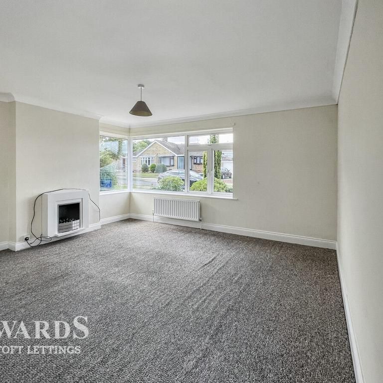 3 bedroom detached bungalow to rent - Photo 1