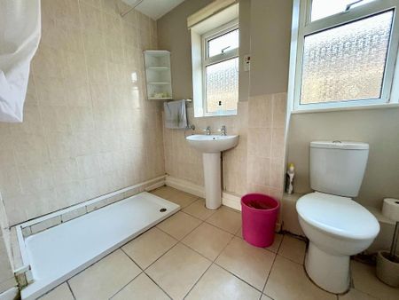 3 bedroom bungalow to rent - Photo 5