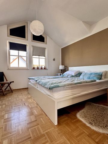 3-Zi.-DG-Wohnung mit schöner Dachterrasse - Zentrumsnah! - Photo 2