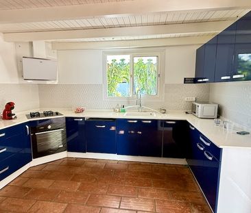 Location Maison 4 pièces 106m² LE FRANCOIS 97240 - Photo 4