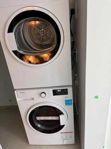 For Lease - 8 Wellesley Street Unit# 5312, Toronto, Ontario - Photo 5