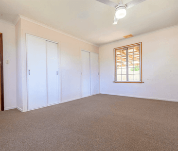 9 Penda Avenue, New Auckland, Qld 4680 - Photo 2