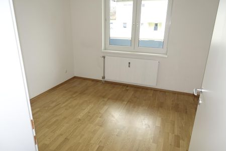 Schöne 3 Zimmer Wohnung in Edt bei Lambach mit Loggia - Foto 4