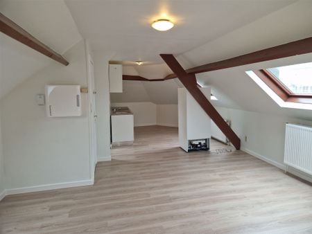 Bel appartement 1 ch rénové au dernier étage d'une résidence - Photo 2