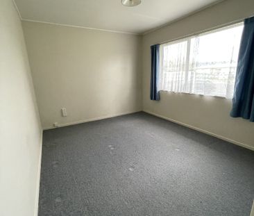 Levin - 3 Bedrooms - Photo 2