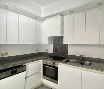 Appartement te huur in Brussel voor € 1.200 met 1 slaapkamer - Photo 3
