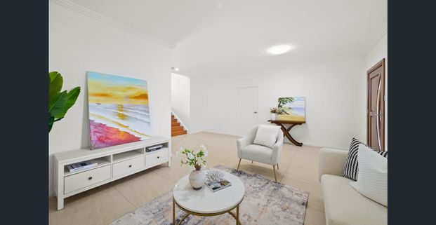 Spacious Family Duplex in Prime Bankstown Location - Photo 1