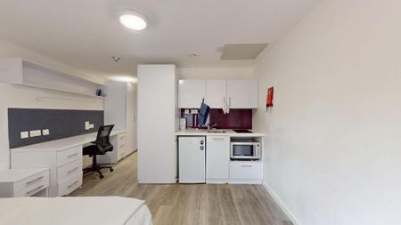 Studio to rent - Photo 2