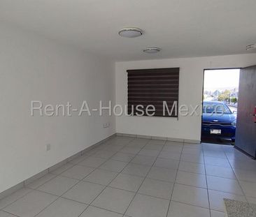 Casa en Renta en Zákia | 3 Recámaras | Alberca | Cerca de Parques y... - Photo 5