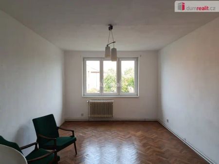 Hezký byt 4+1 po částečné rekonstrukci, Zbuzany u Prahy - Photo 5