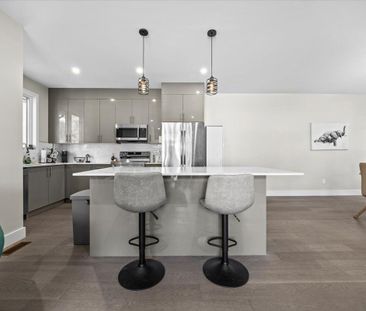 For Lease - 22 Inverkip Avenue Unit# A, Hunt Club - South Keys and ... - Photo 3