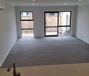 Modern 3BR Home in Hamilton East - Photo 1