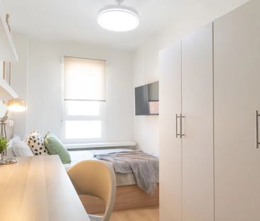 Avenida del Cardenal Herrera Oria, Madrid, Community of Madrid 28034 - Photo 1