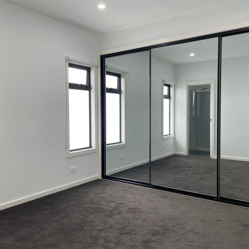 Perfect Townhouse To Call Home - **APPLY FOR THIS PROPERTY NOW** - Photo 1
