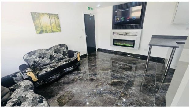 Room in a Shared House, Hazelwell Street, B30 - Photo 1