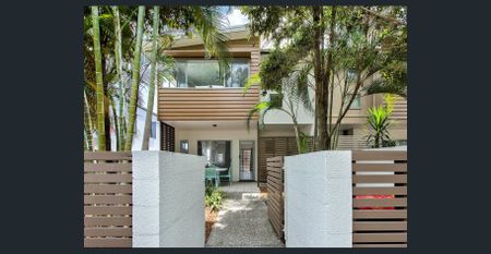 Air Conditioned 3 Bedroom Townhouse In Boutique Gordon Park Complex. Walk To Kedron Brook - Photo 3