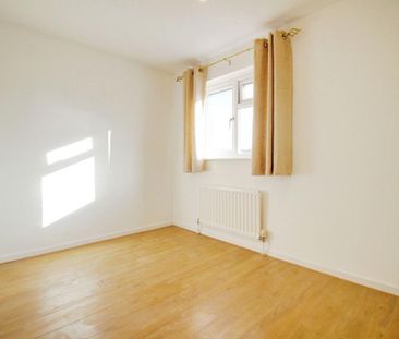 2 bedroom semi-detached house to rent - Photo 3