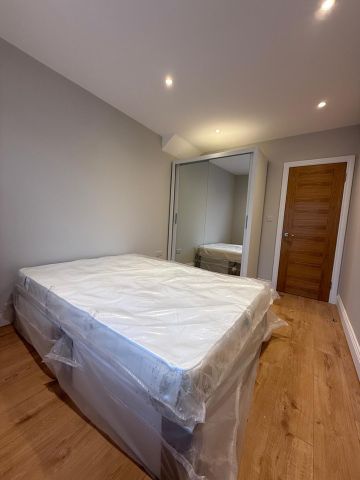 2 Bed Flat, High Road, N12 - Photo 2