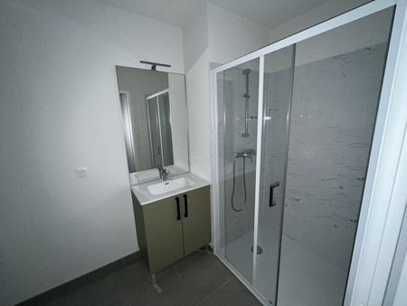 Location Appartement 2 pièces 41m² EAUNES 31600 - Photo 4