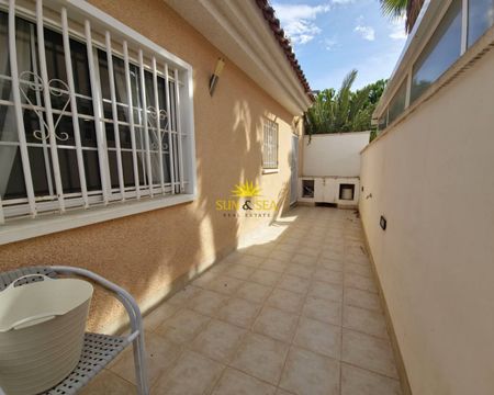 4 BEDROOM VILLA - TORREVIEJA - Photo 5