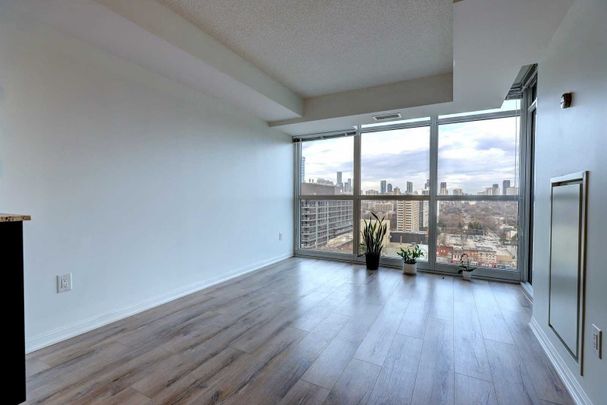 For Lease - 400 Adelaide Street Unit# 2214, Toronto, Ontario - Photo 1