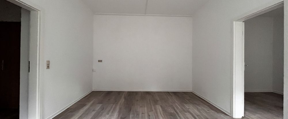 Newly renovated small 1.5 room apartment* Live and save! - Foto 1