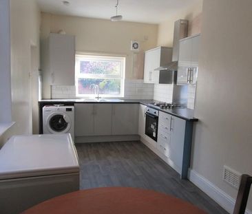 3 bedroom terraced house to rent - Photo 6