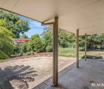 BEAUTIFUL FAMILY HOME IN DUFFY - Photo 2