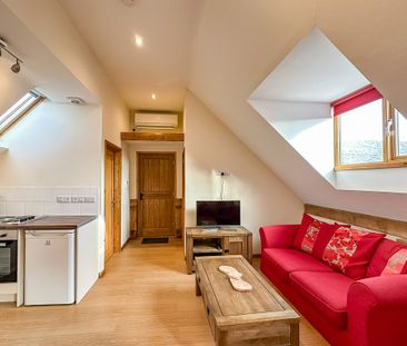 The Oak Room Apartment, North East Farm, Eltisley - Photo 4