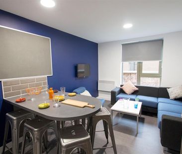 1 bedroom in a flat share to rent - Photo 1