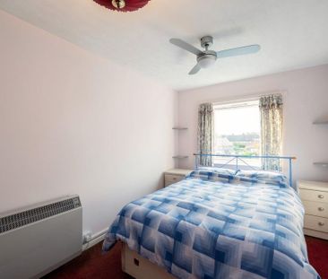 2 bedroom flat to rent - Photo 6