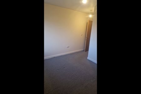 2 Bed Flat, Wyck Beck Road, BS10 - Photo 5