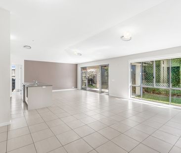 13 Mcmullan Close, Gumdale QLD 4154 - House For Rent | Domain - Photo 1