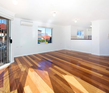 Life by the Harbour - Photo 5