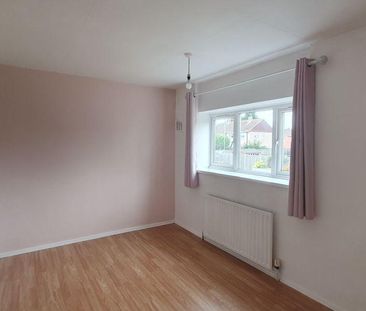 3 bedroom semi-detached house to rent - Photo 6
