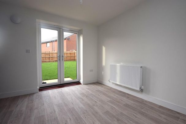 3 bedroom semi-detached house to rent - Photo 1