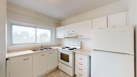 60 Daly Avenue -Canadiana Apartments — 1 Bedroom - Photo 2