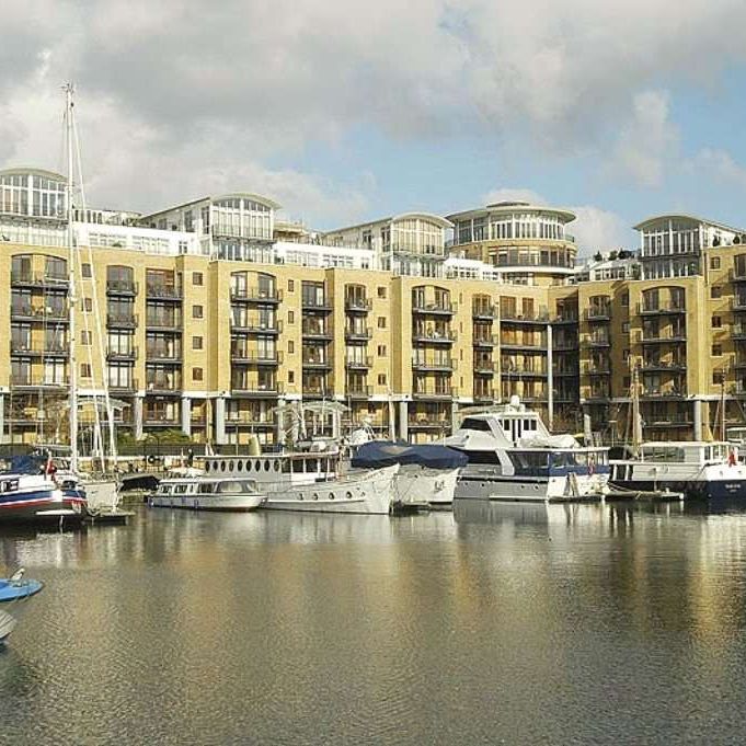 A well appointed two bedroom two bathroom apartment located on the 2nd floor of this sought after and prestigious development overlooking St. Katharine's Dock Marina. - Photo 1